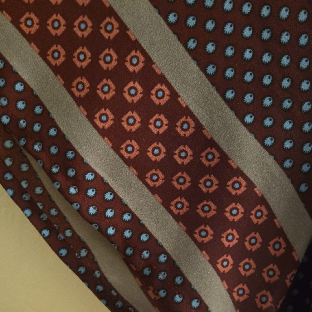 LOFT Burgundy and White Patterned Blouse - Picture 3 of 3
